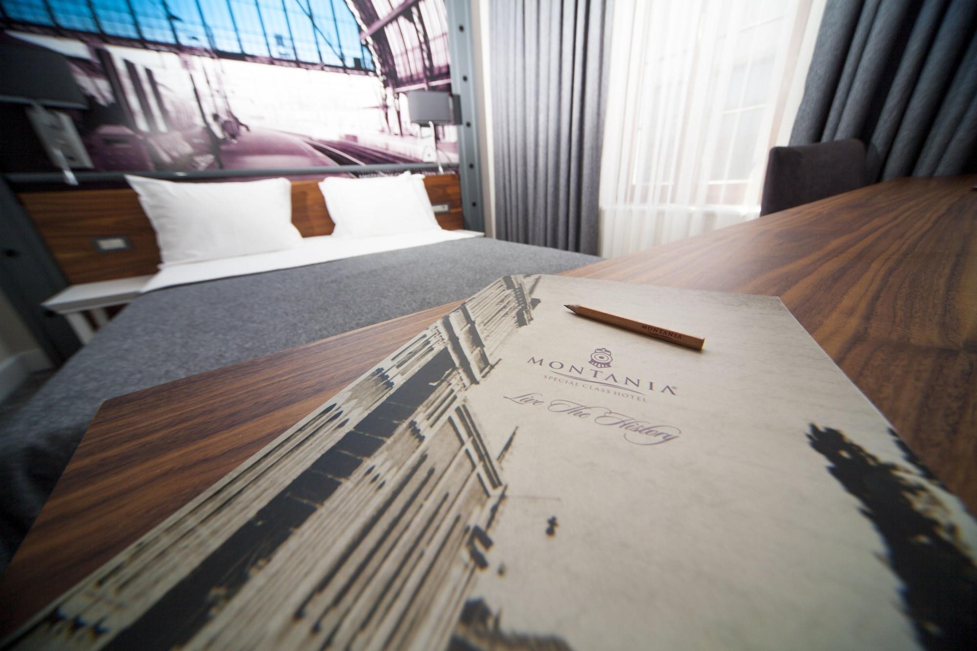 Montania Special Class Hotel Муданья Екстер'єр фото