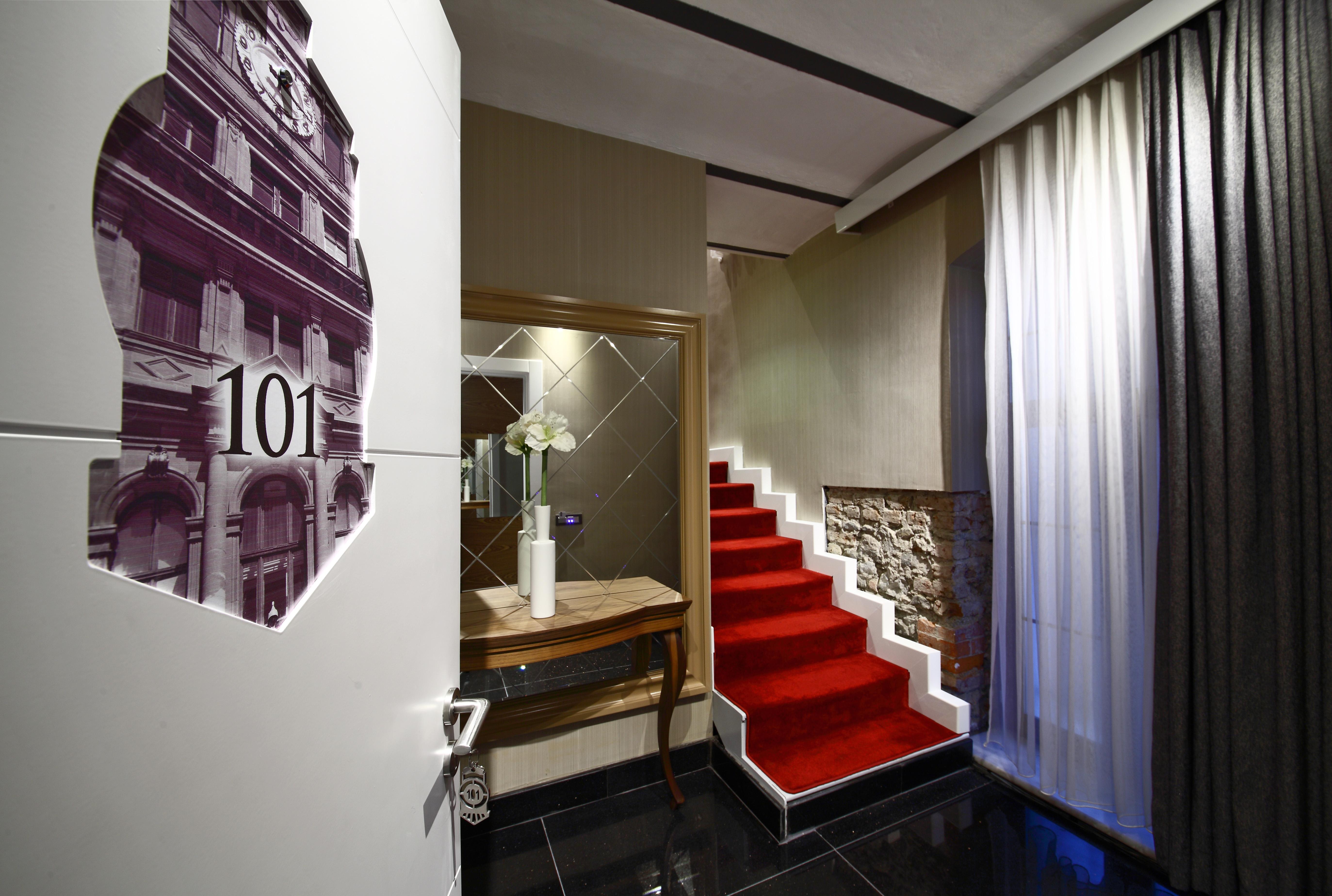 Montania Special Class Hotel Муданья Екстер'єр фото