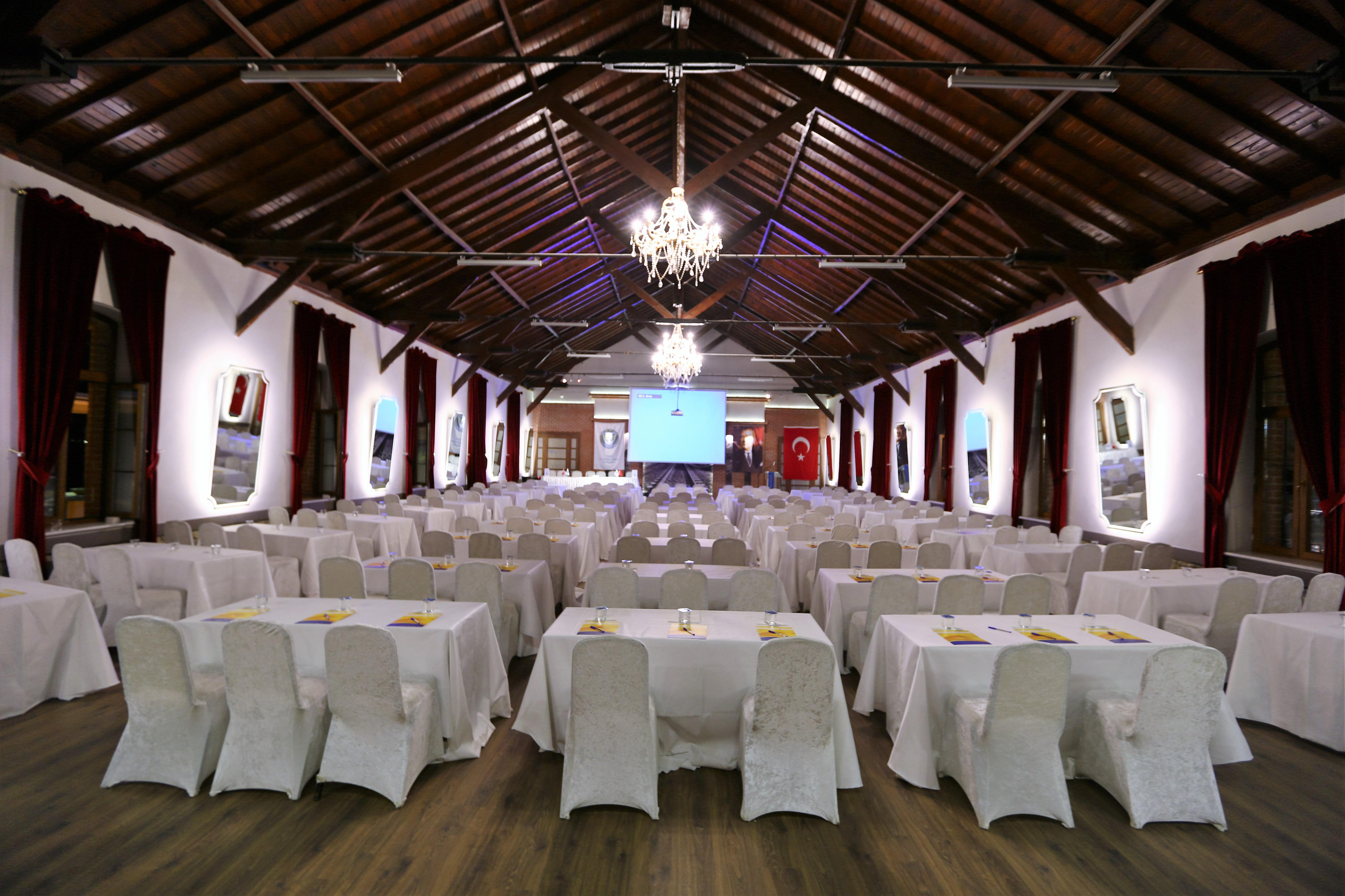 Montania Special Class Hotel Муданья Екстер'єр фото
